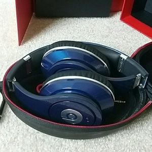EUC Blue Beats Studio headphones